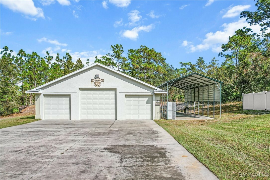 Property Photo:  6237 W Cavalry Lane  FL 34465 