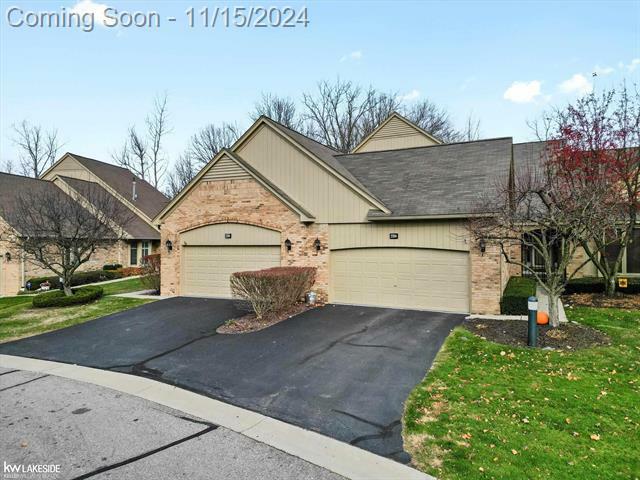 2206 Elm Circle  Shelby Twp MI 48316 photo