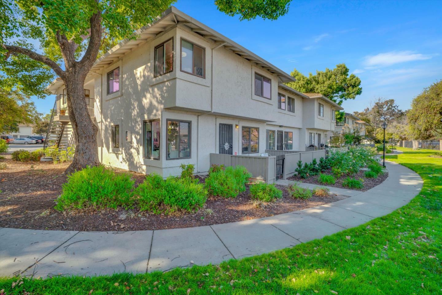 Property Photo: 165 Kenbrook Circle CA 95111