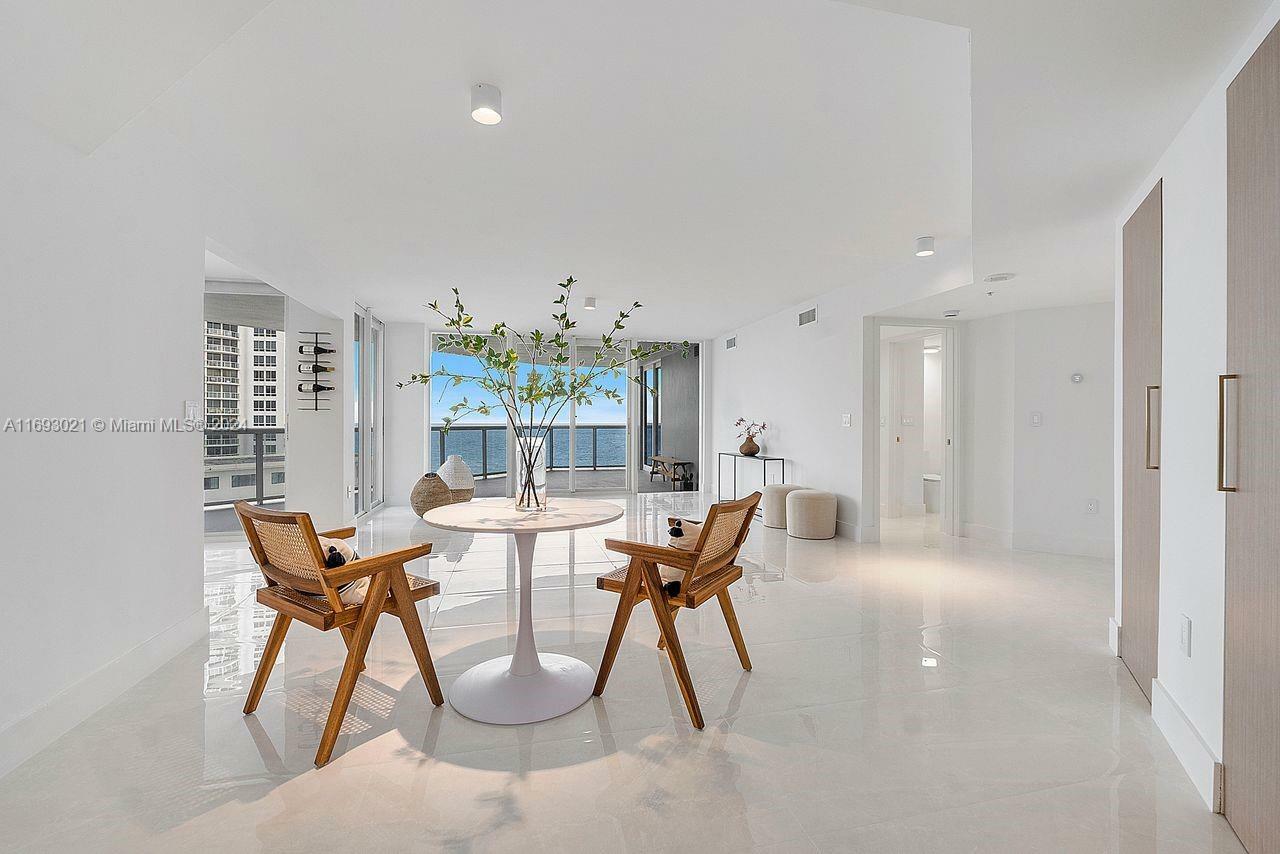 Property Photo:  6301 Collins Ave 1508  FL 33141 