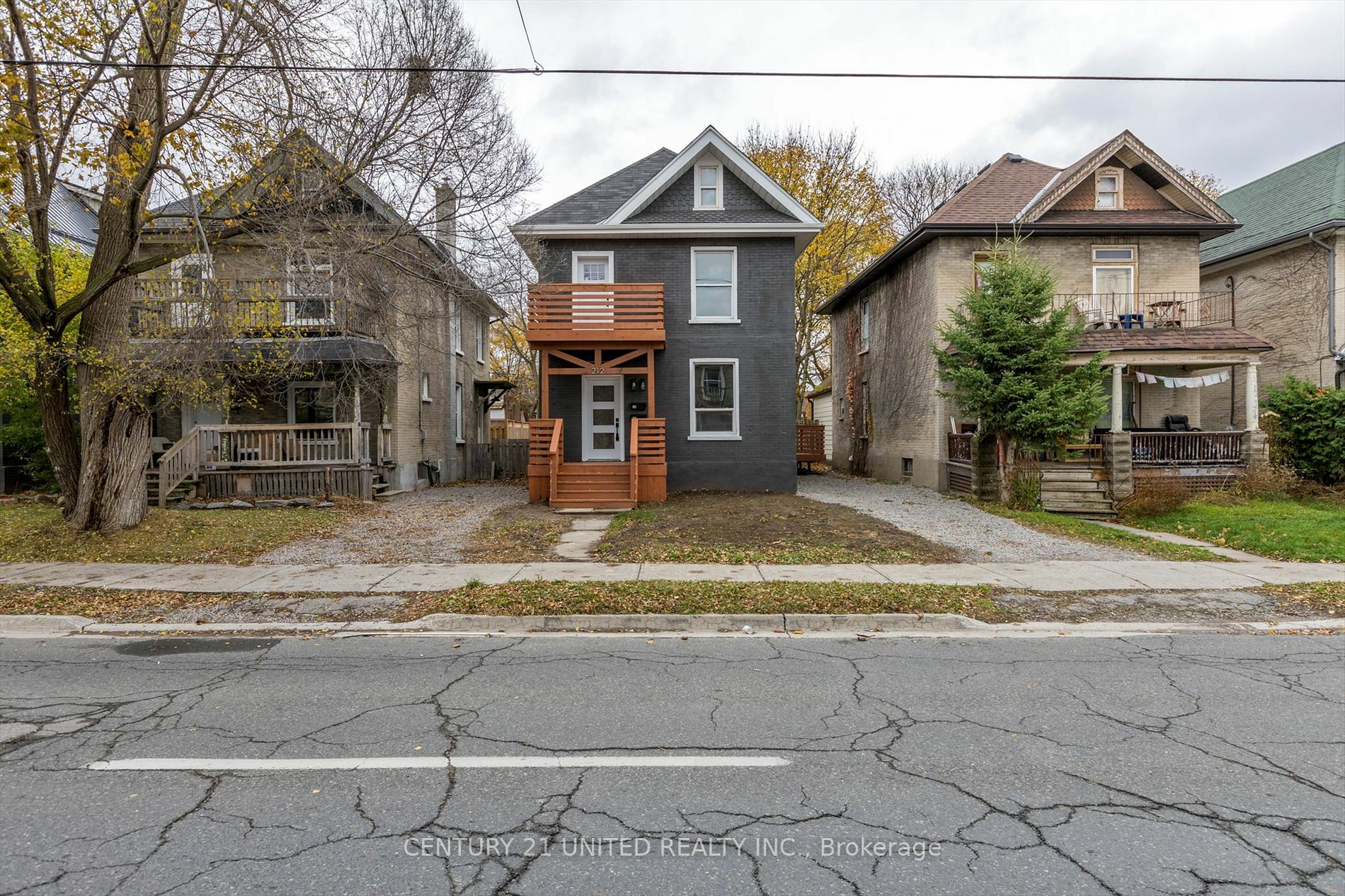 Property Photo:  212 Park St N  ON K9J 3P8 