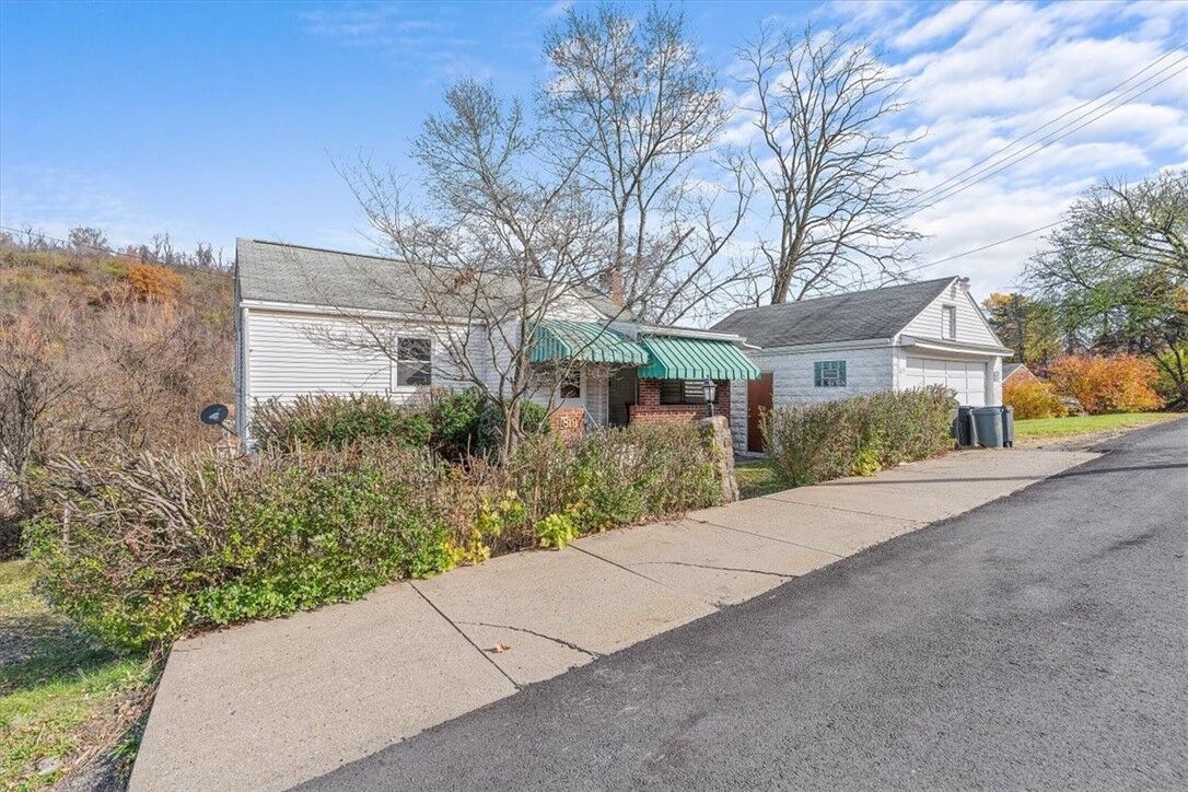 Property Photo: 819 Leech St. PA 15132