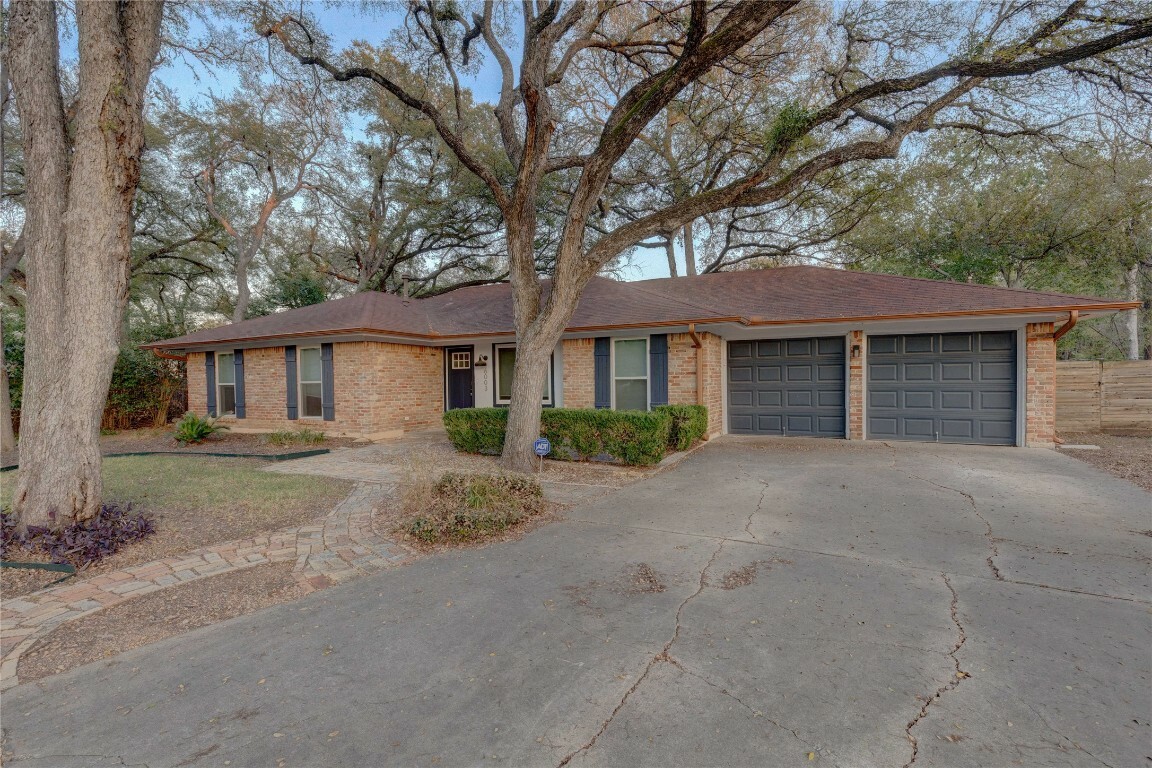 Property Photo:  6003 W Gate Boulevard  TX 78745 