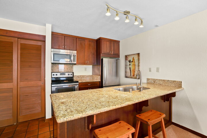 Property Photo: 1870 Hoone Rd 803 HI 96756