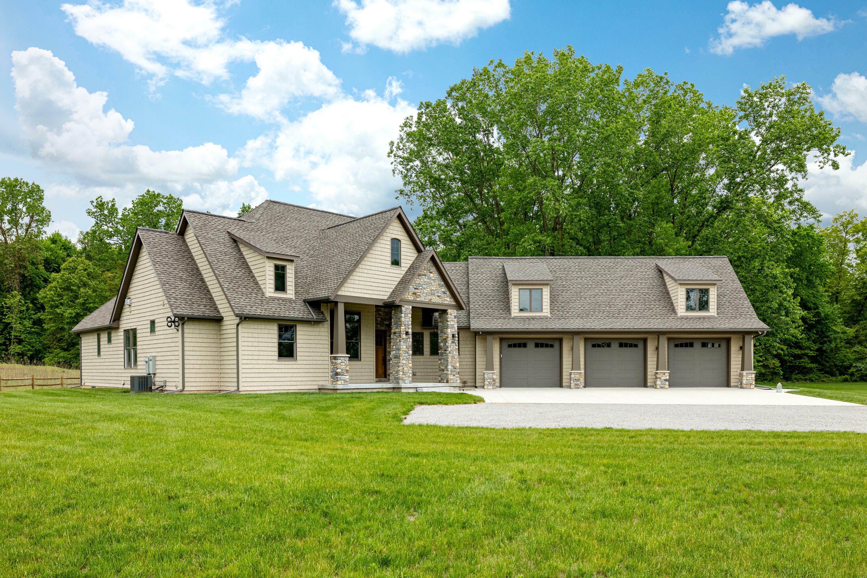 Property Photo: 5000 Sylvania-Petersburg Road MI 49270