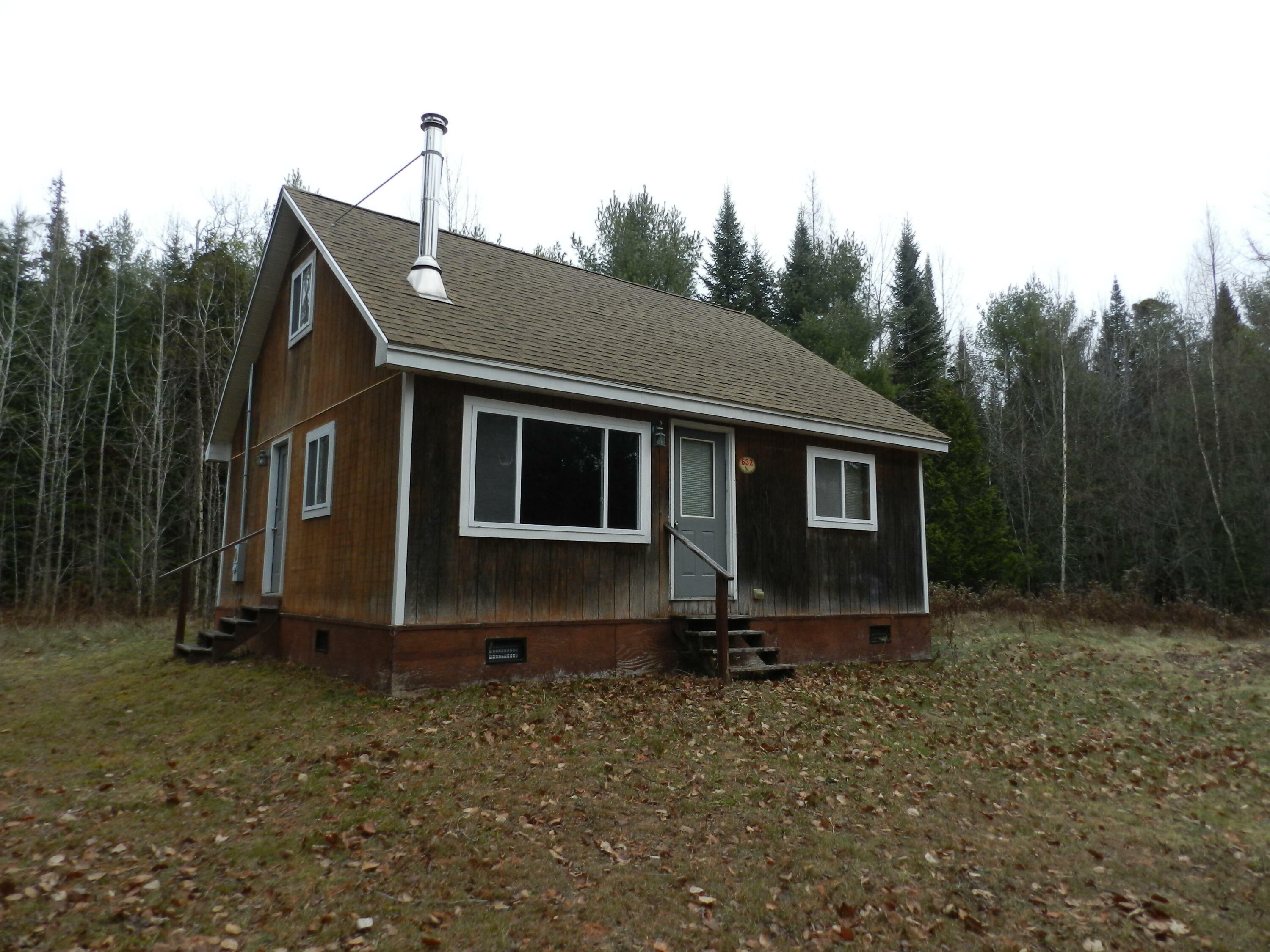 Property Photo:  632 County Road  ME 04461 