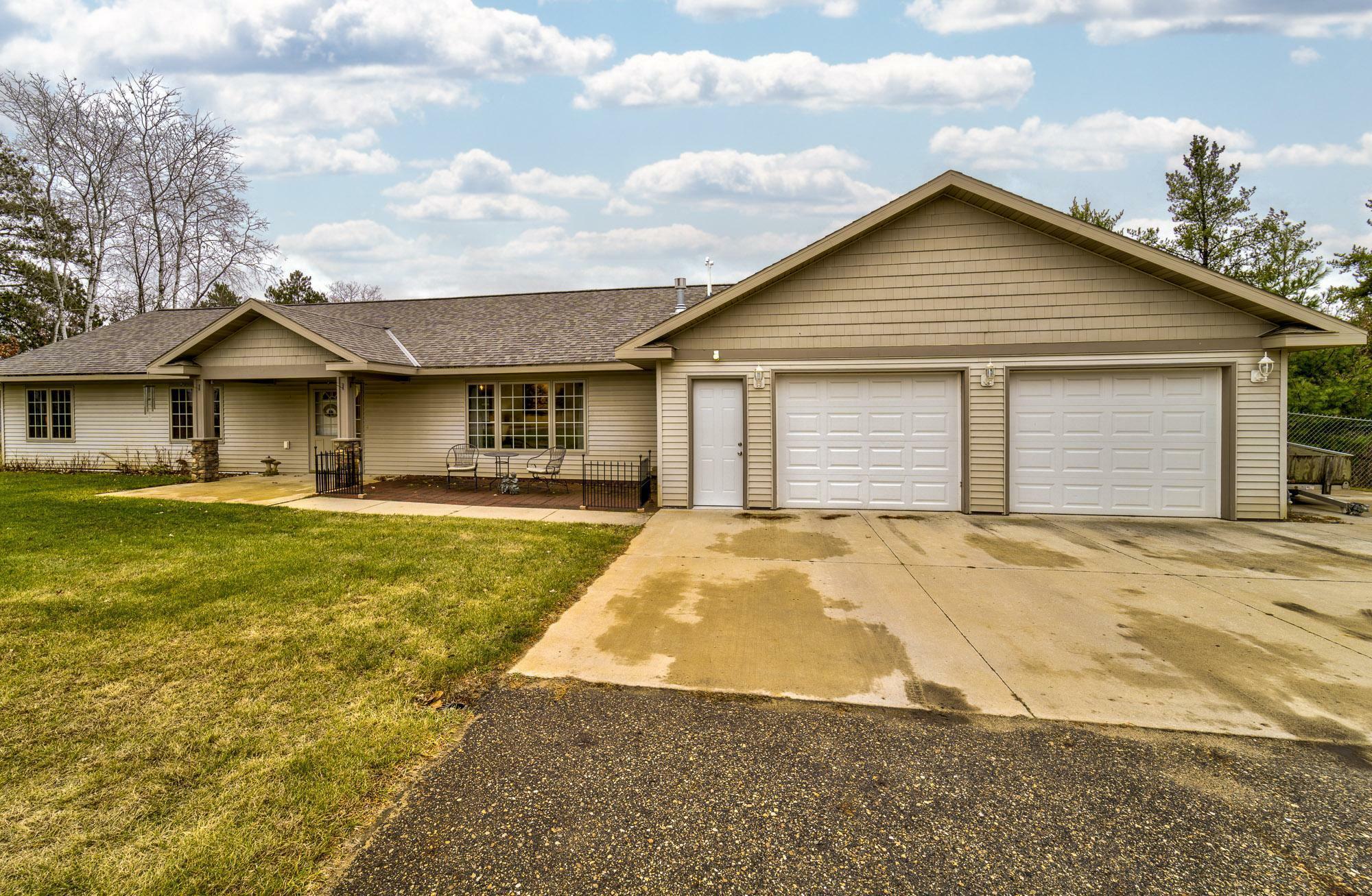 Property Photo:  742 1st Street NW  MN 56464 