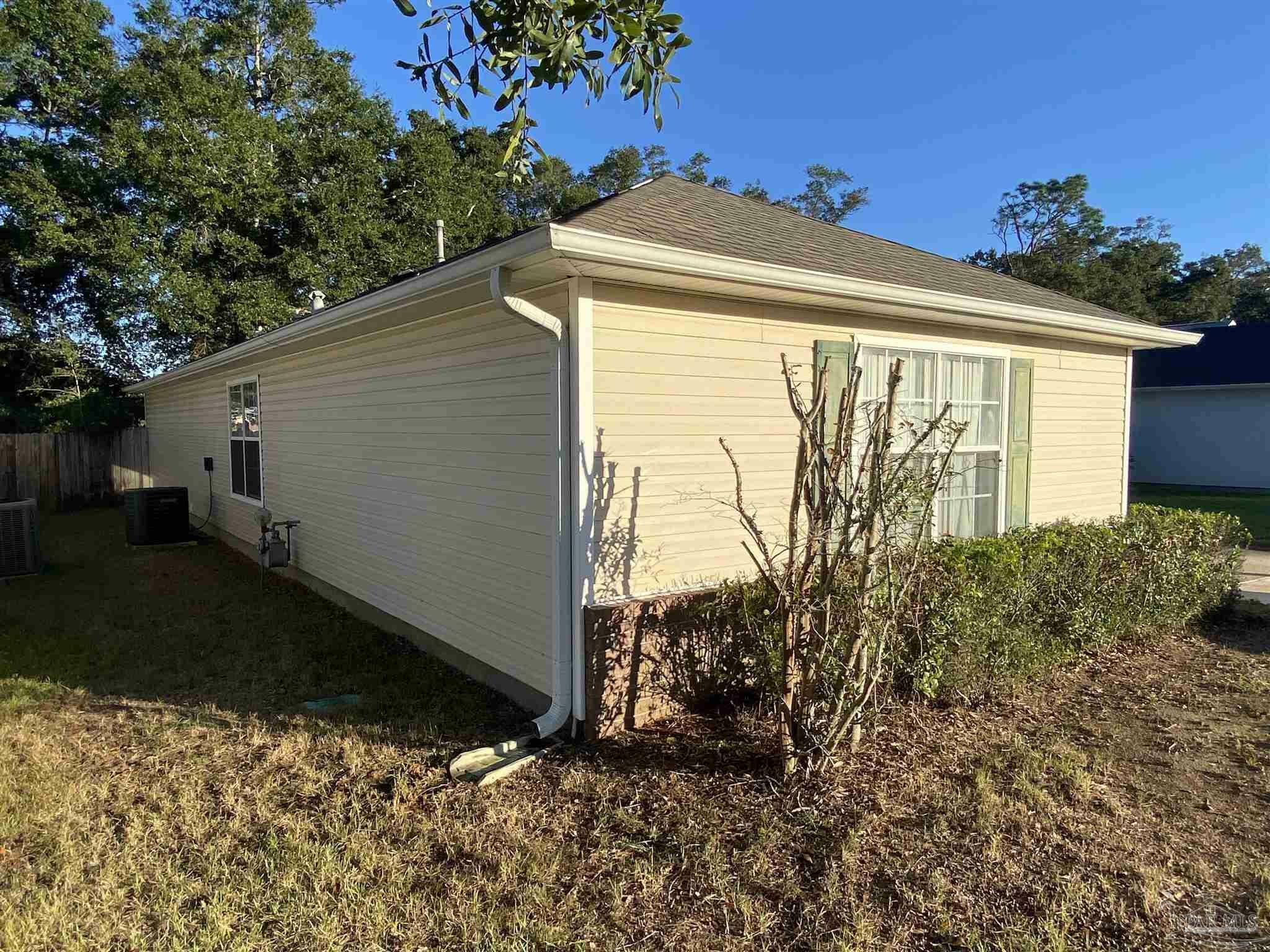 Property Photo:  8196 Lode Star Ave  FL 32514 