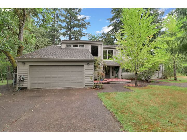 Property Photo:  92932 Paschelke Rd  OR 97454 