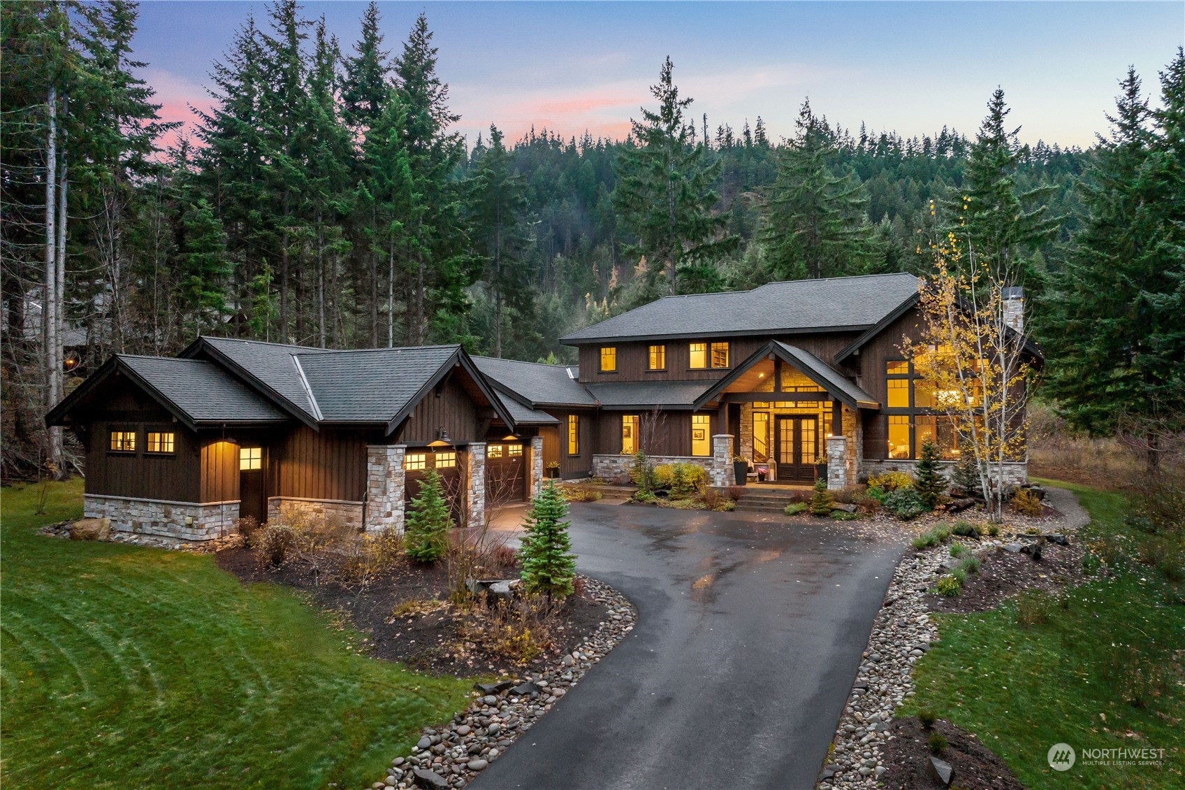 Property Photo:  301  Fortune Creek Lane  WA 98922 