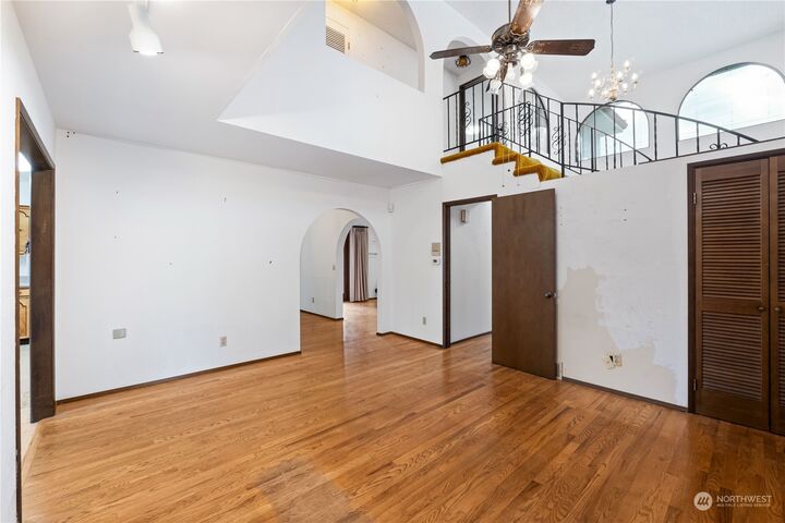 Property Photo:  23914  124th Avenue SE  WA 98031 