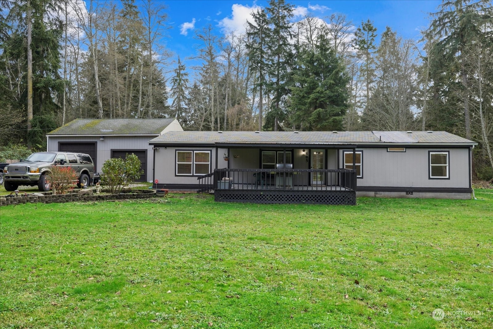 Property Photo:  685 Tidewater Road  WA 98277 