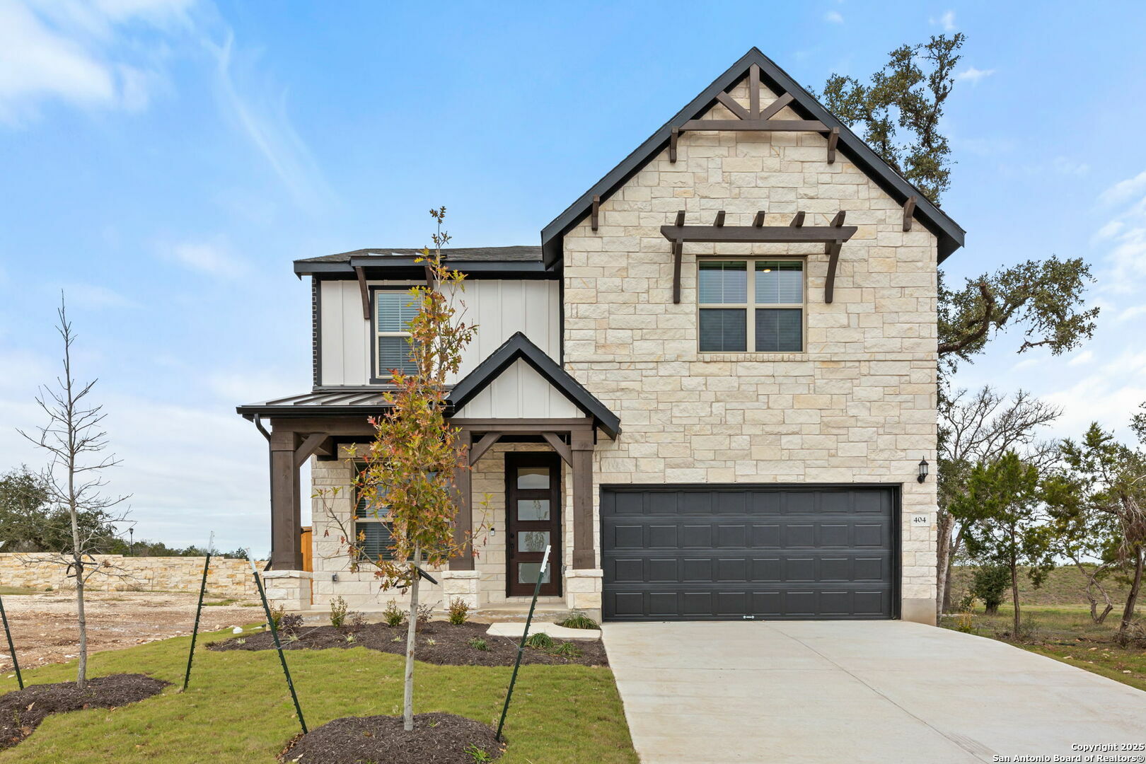 Property Photo: 404 Basket Grass Rd TX 78666