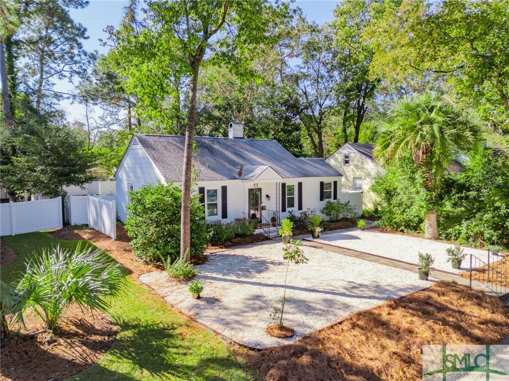 Property Photo:  415 E 64th Street  GA 31405 