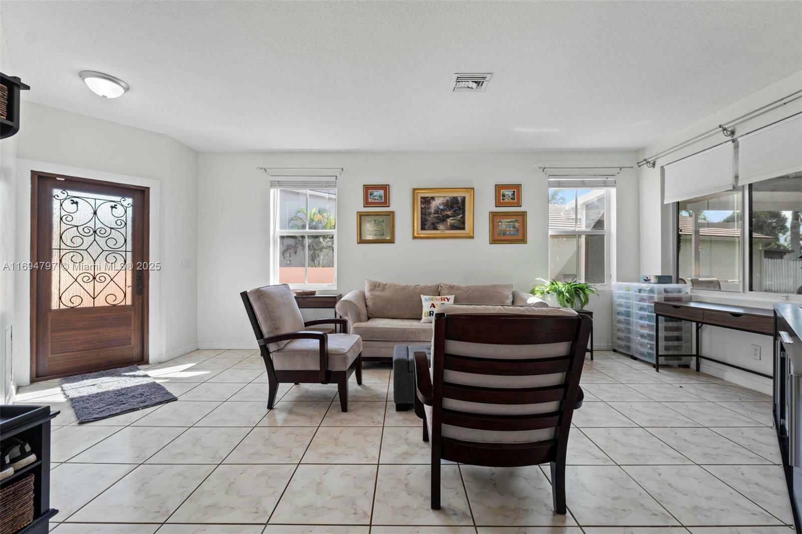 Property Photo: 1910 NW 190th Ave FL 33029