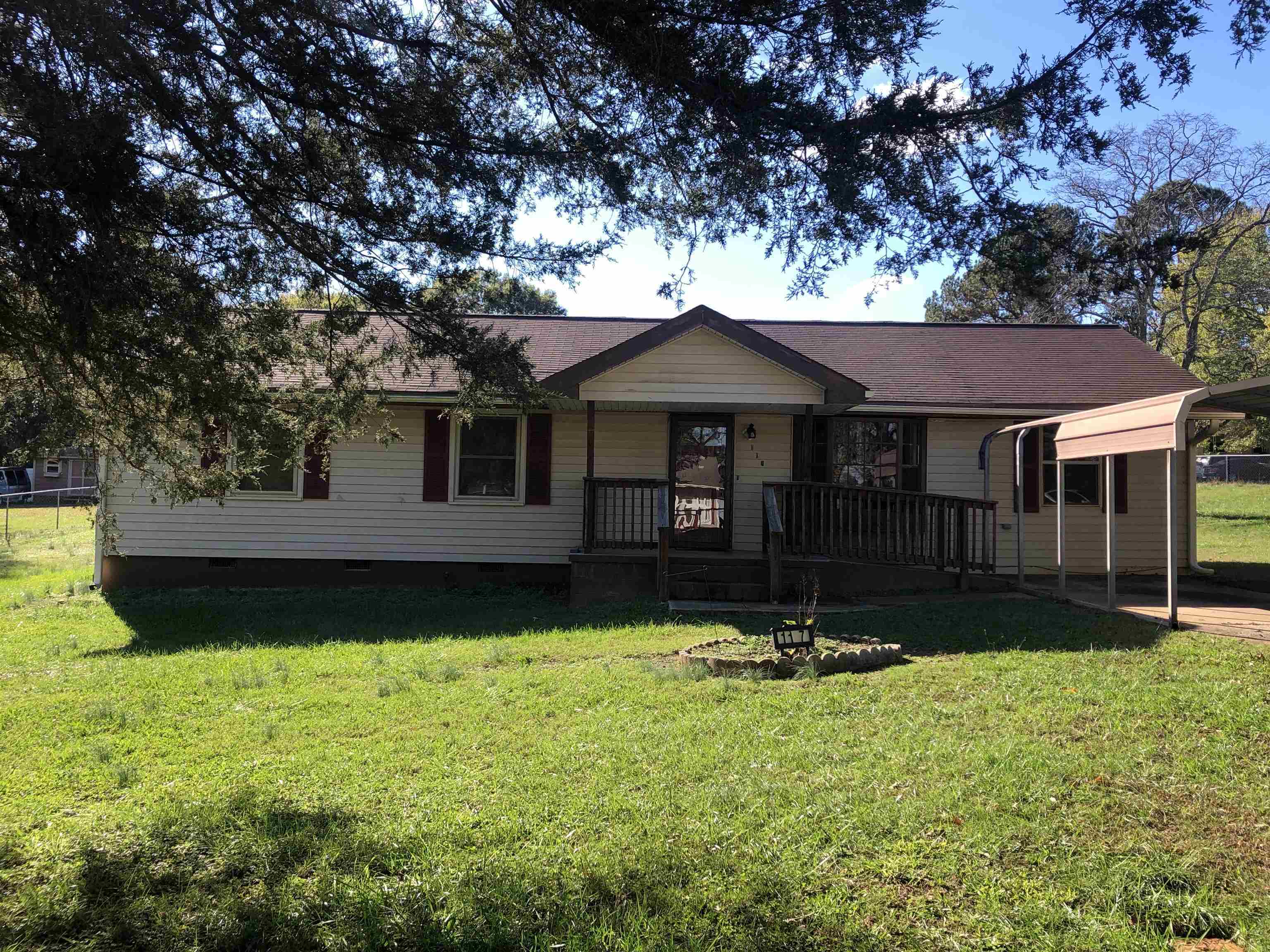 Property Photo:  117 Oakview Drive  SC 29341-3743 