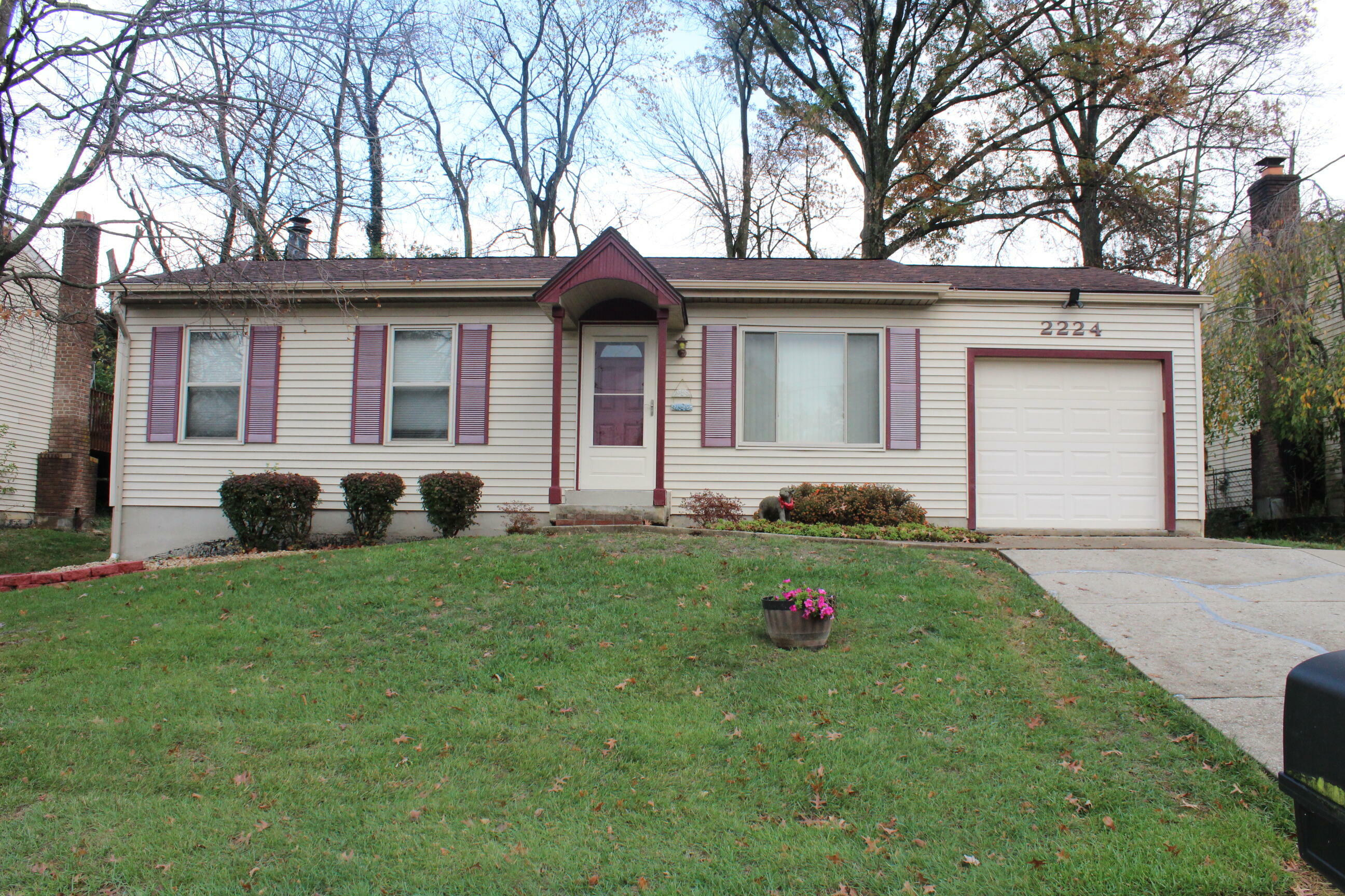 2224 Fayhill Drive  Cincinnati OH 45238 photo