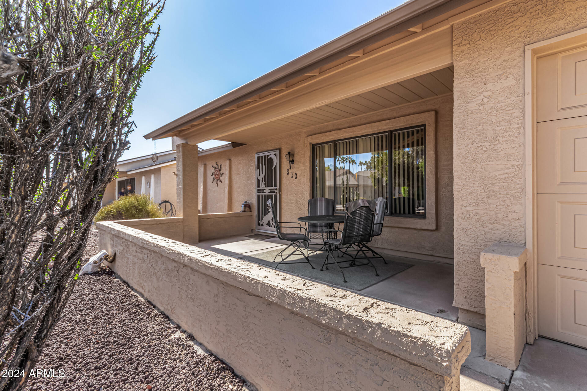 Property Photo:  610 S 76th Place  AZ 85208 