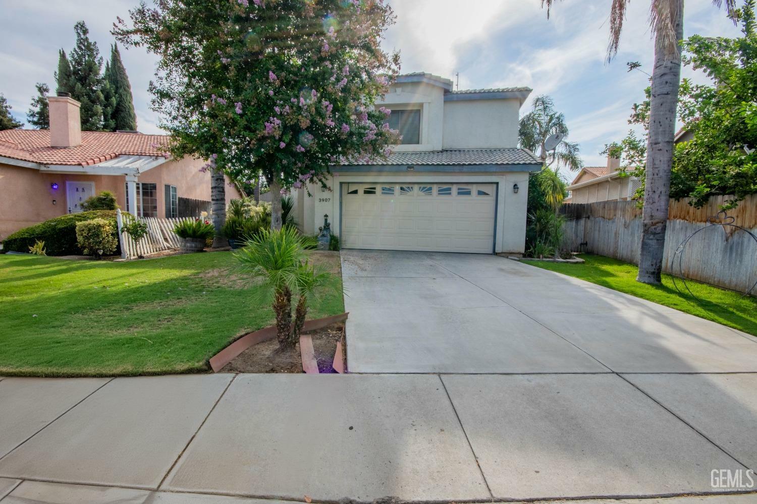 Property Photo:  3907 Hitchcock Drive  CA 93311 