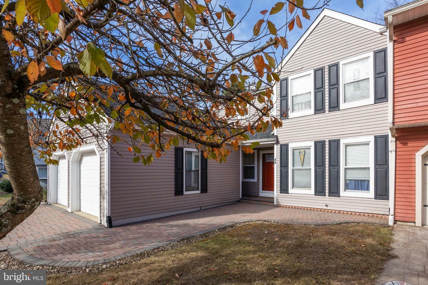 Property Photo:  44 Brambling Lane  NJ 08043 