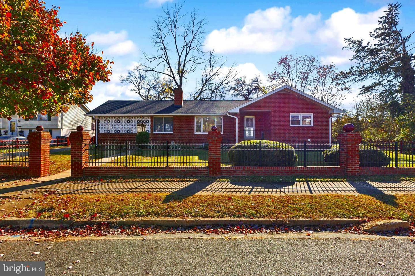 Property Photo:  412 Palmer Street  VA 22401 