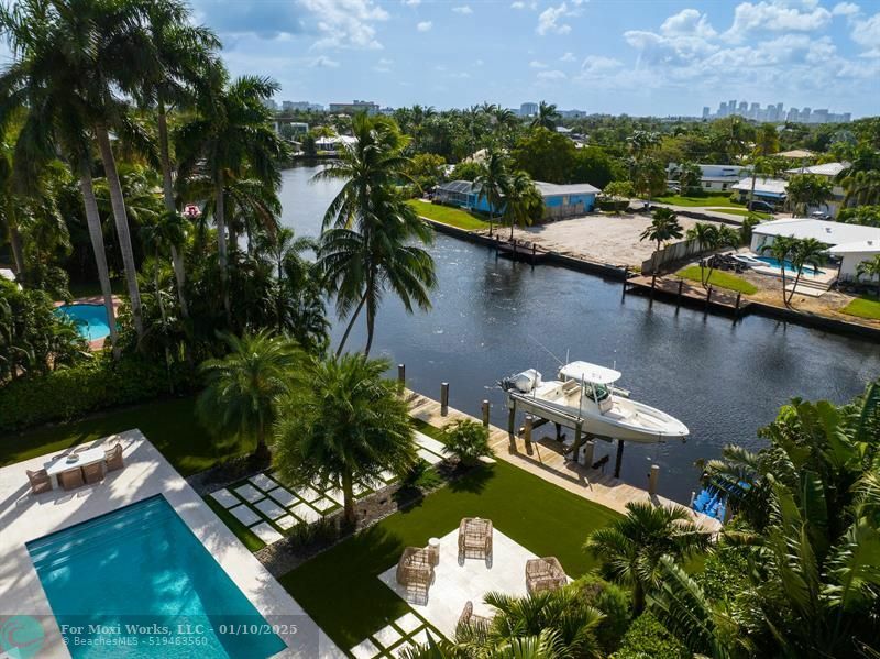 Property Photo:  2525 Middle River Dr  FL 33305 