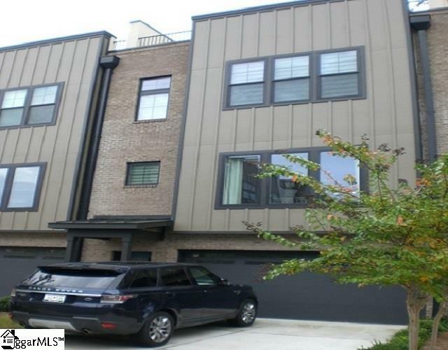 Property Photo:  121 W Stone Avenue Unit 15  SC 29609 