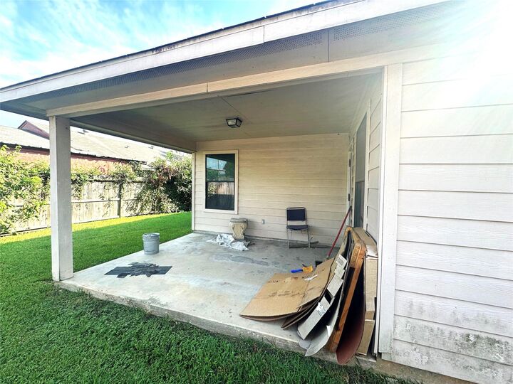 Property Photo: 6637 New York Street TX 77021
