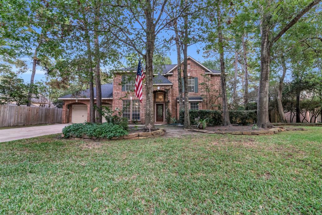 Property Photo:  14 N Greenvine Circle  TX 77382 