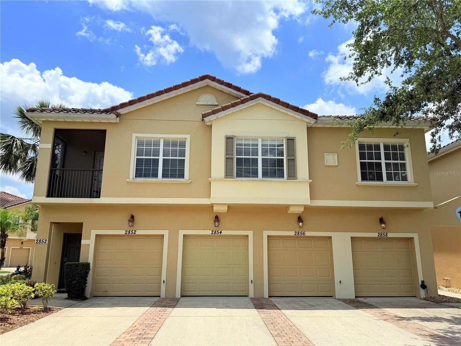 Property Photo: 2856 Oakwater Drive 2856 FL 34747