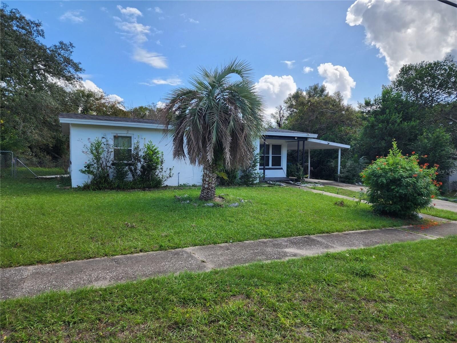 Property Photo:  1777 Oasis Avenue  FL 32725 