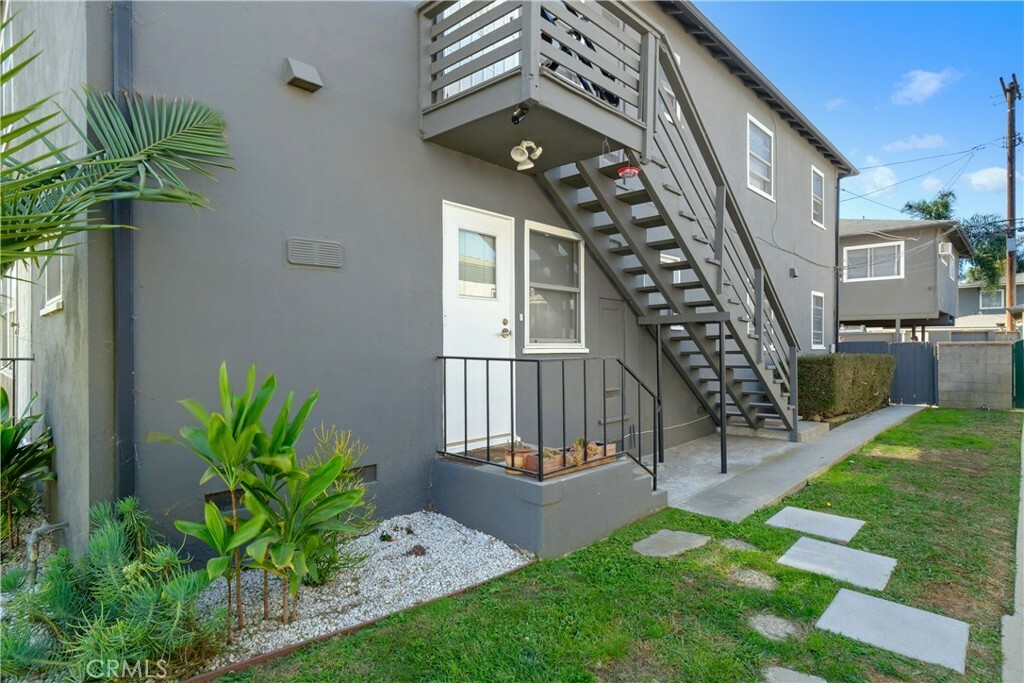 Property Photo:  8819 Reading Avenue  CA 90045 