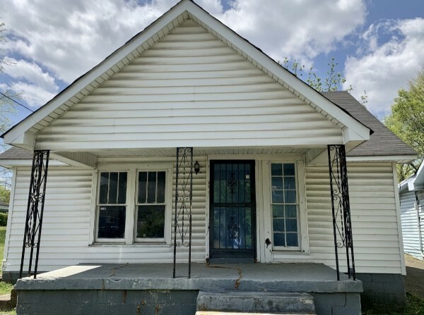 Property Photo:  725 28th Ave N  TN 37208 