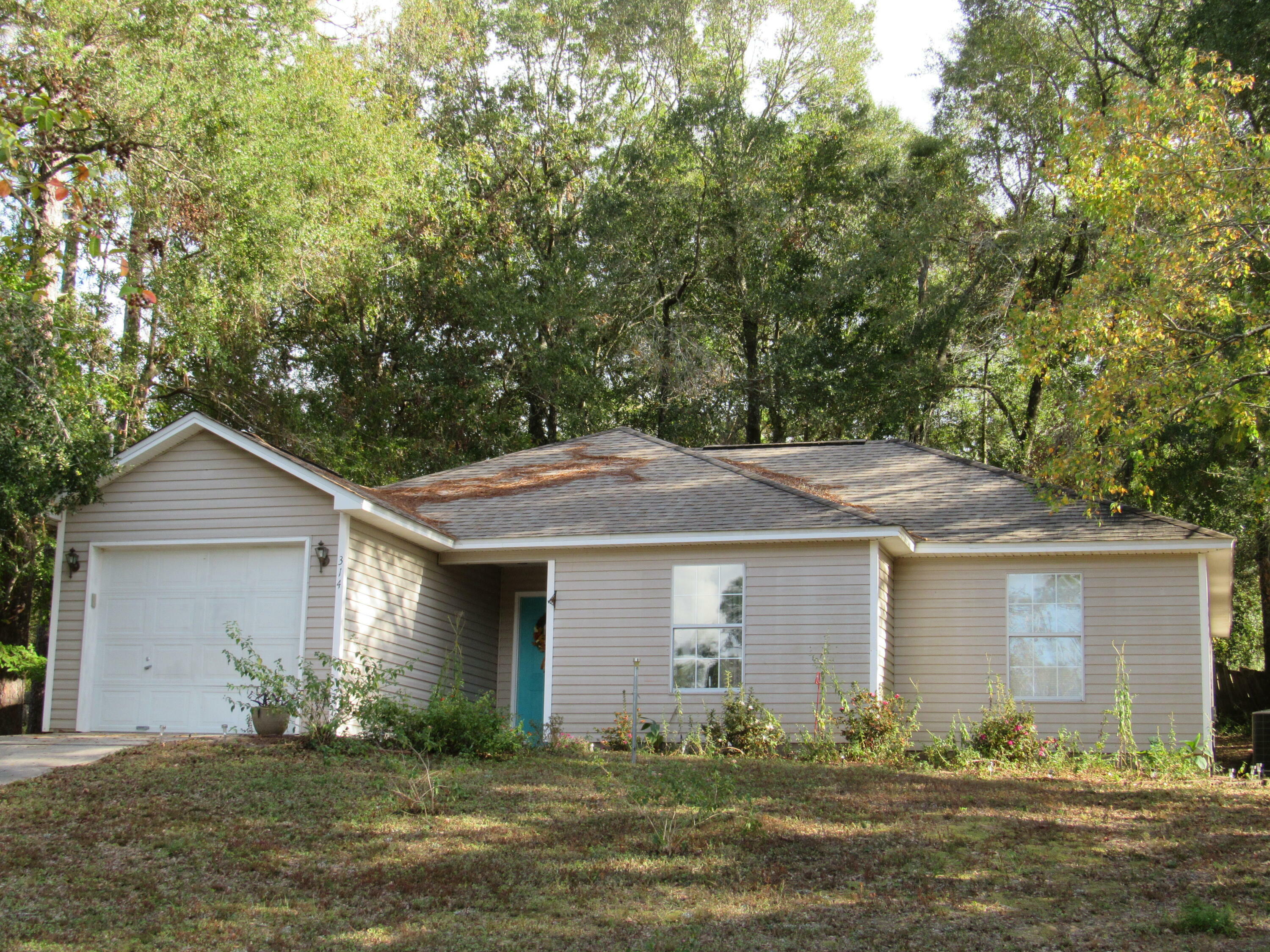 Property Photo:  314 Lakeview Drive  FL 32536 