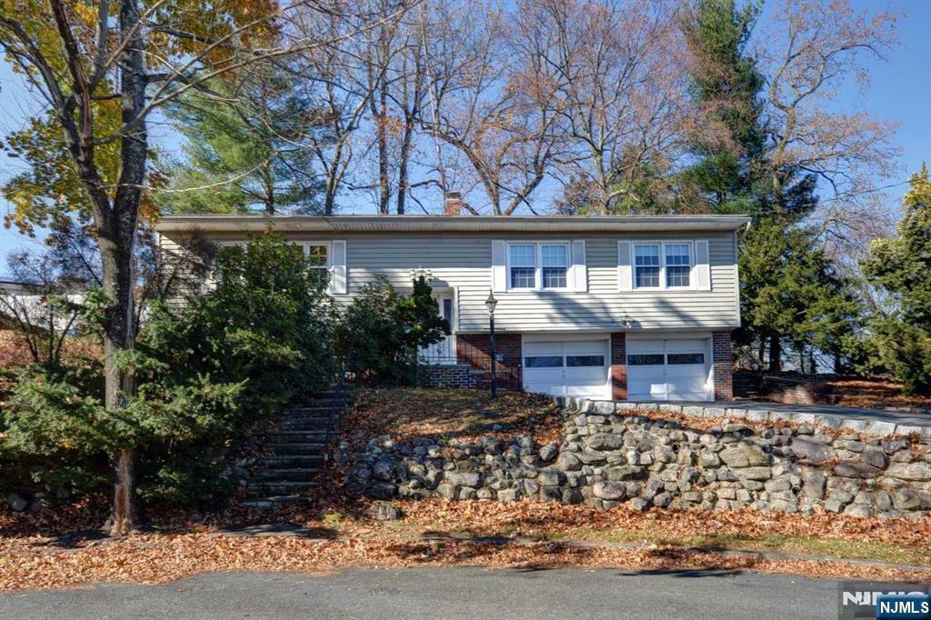 Property Photo:  21 Stony Hill Court  NJ 07405 