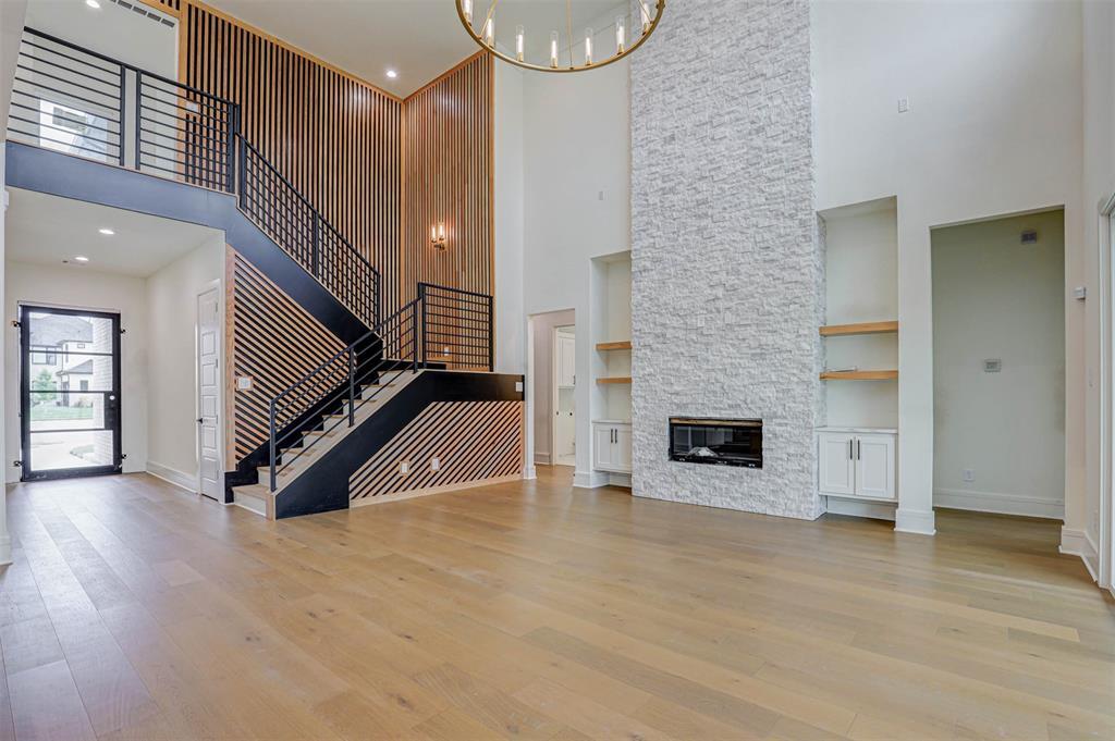 Property Photo: 208 Utopia Court TX 76248