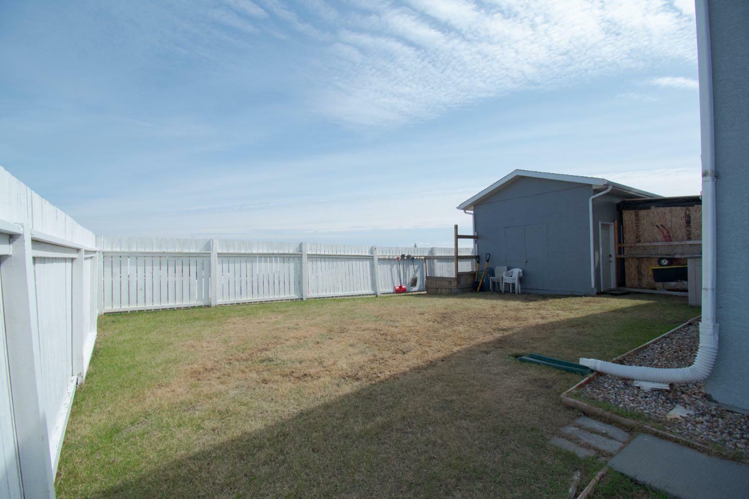 Property Photo:  221 Sitka Drive  AB T9H 3C1 