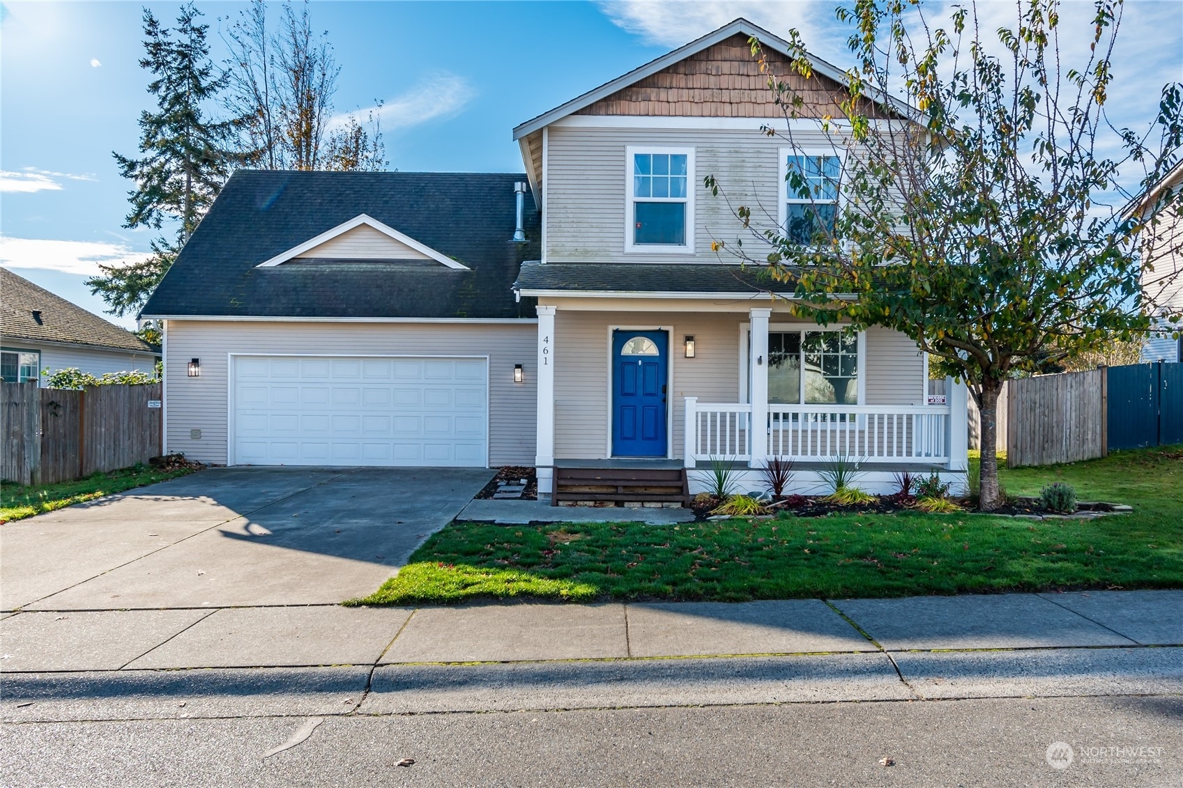 Property Photo:  461 SW 1st Avenue  WA 98277 