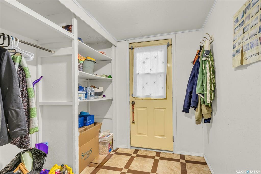 Property Photo:  315 I Avenue N  SK S7L 2G5 