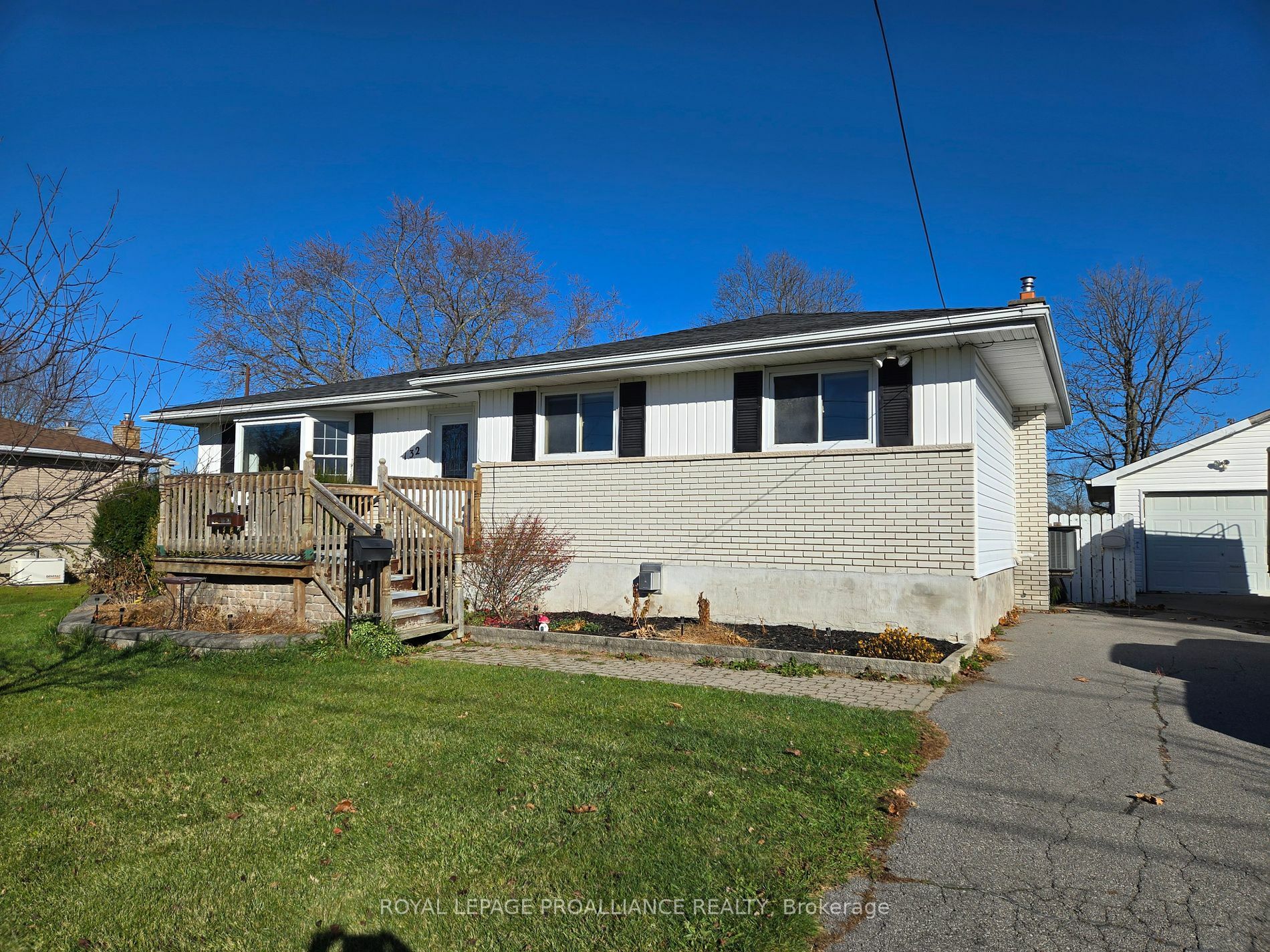 Property Photo:  132 Catalina Dr  ON K8R 1C5 