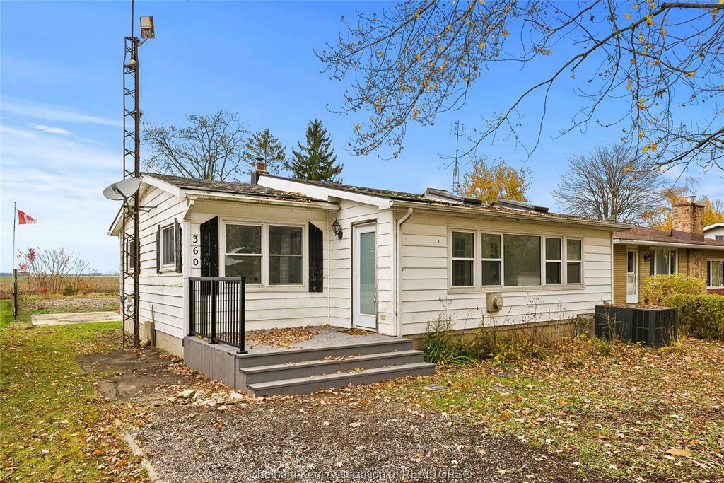 Property Photo:  360 Towanda Boulevard  ON N0P 1A0 