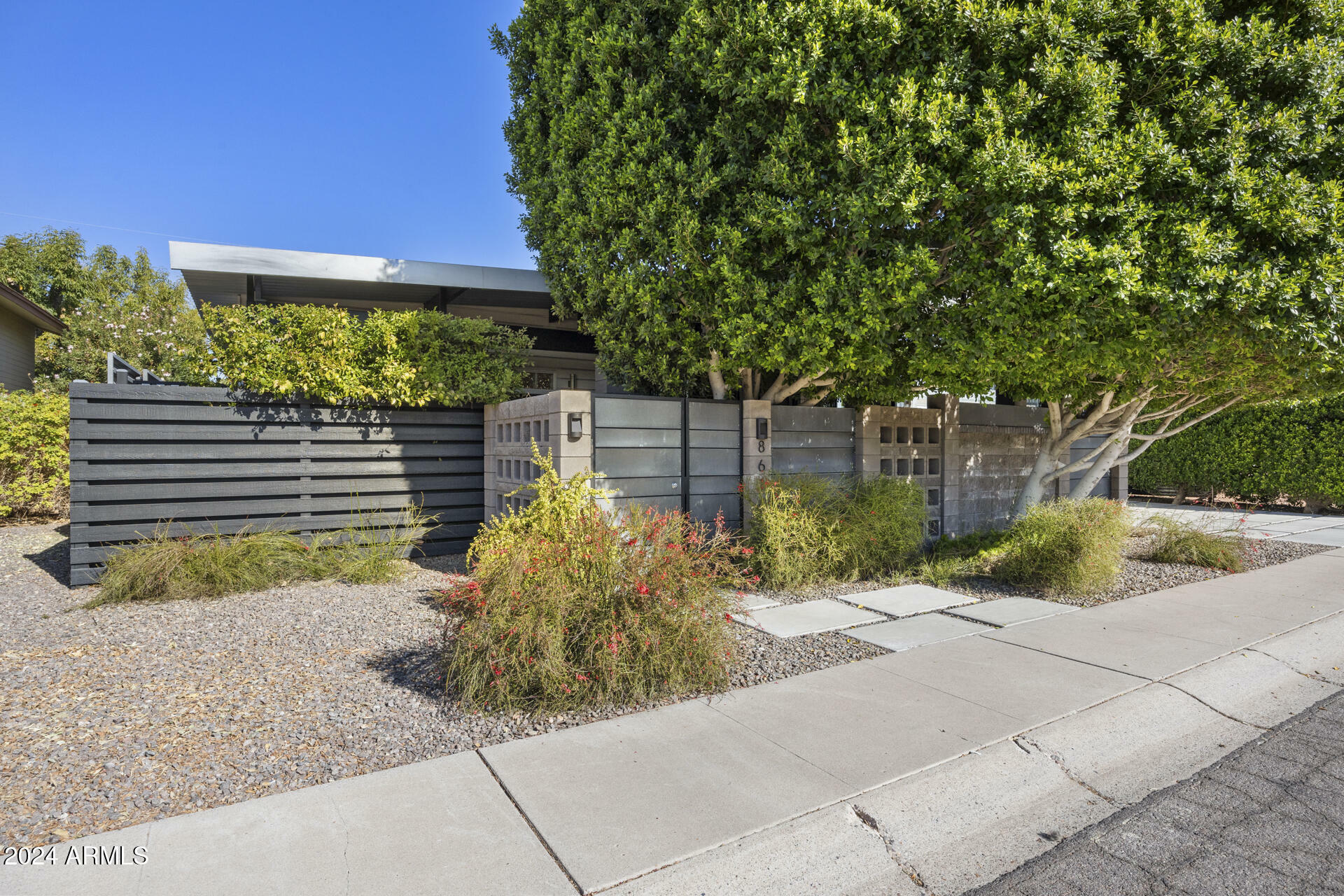 Property Photo:  8614 E Berridge Lane  AZ 85250 