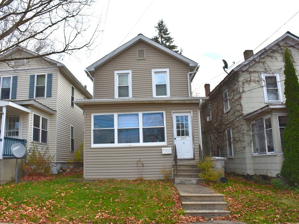 Property Photo:  757 Garden Street  PA 16335 