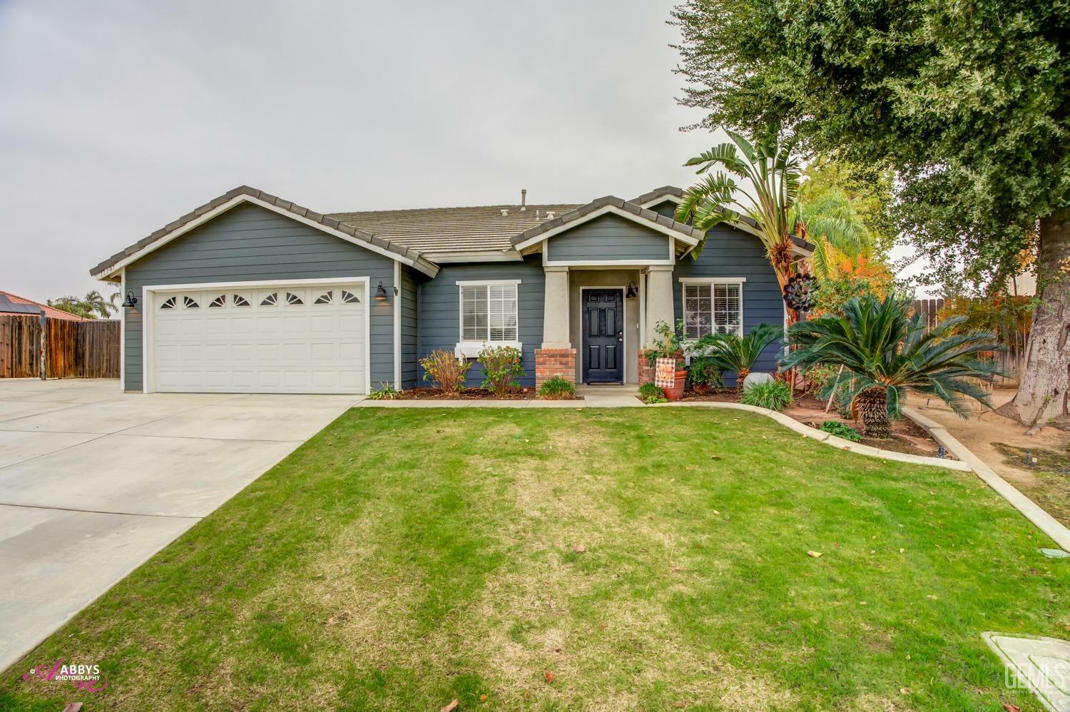 Property Photo:  11707 Aurora Valley Avenue  CA 93312 