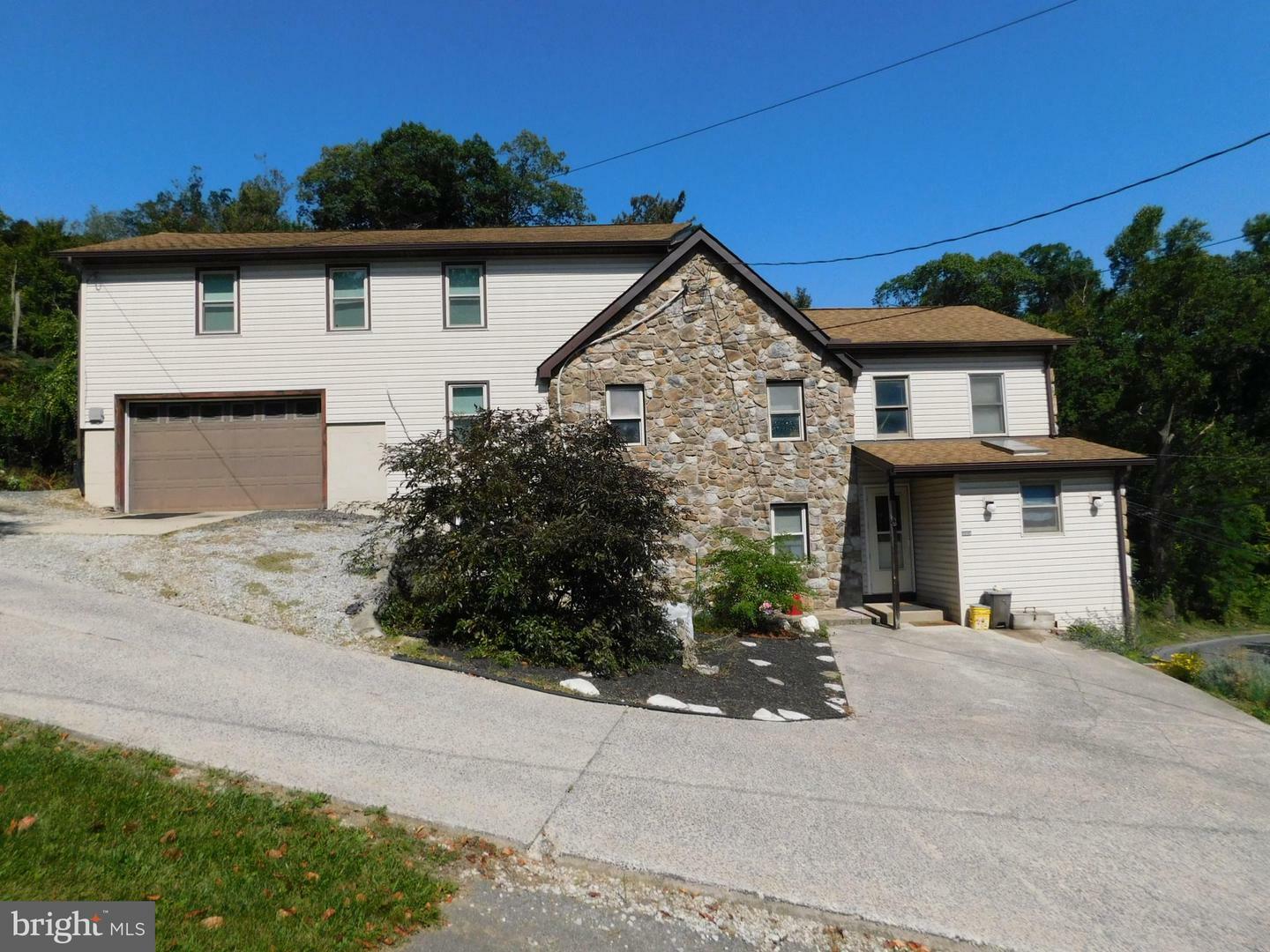 15183 Charmian Road  Blue Ridge Summit PA 17214 photo