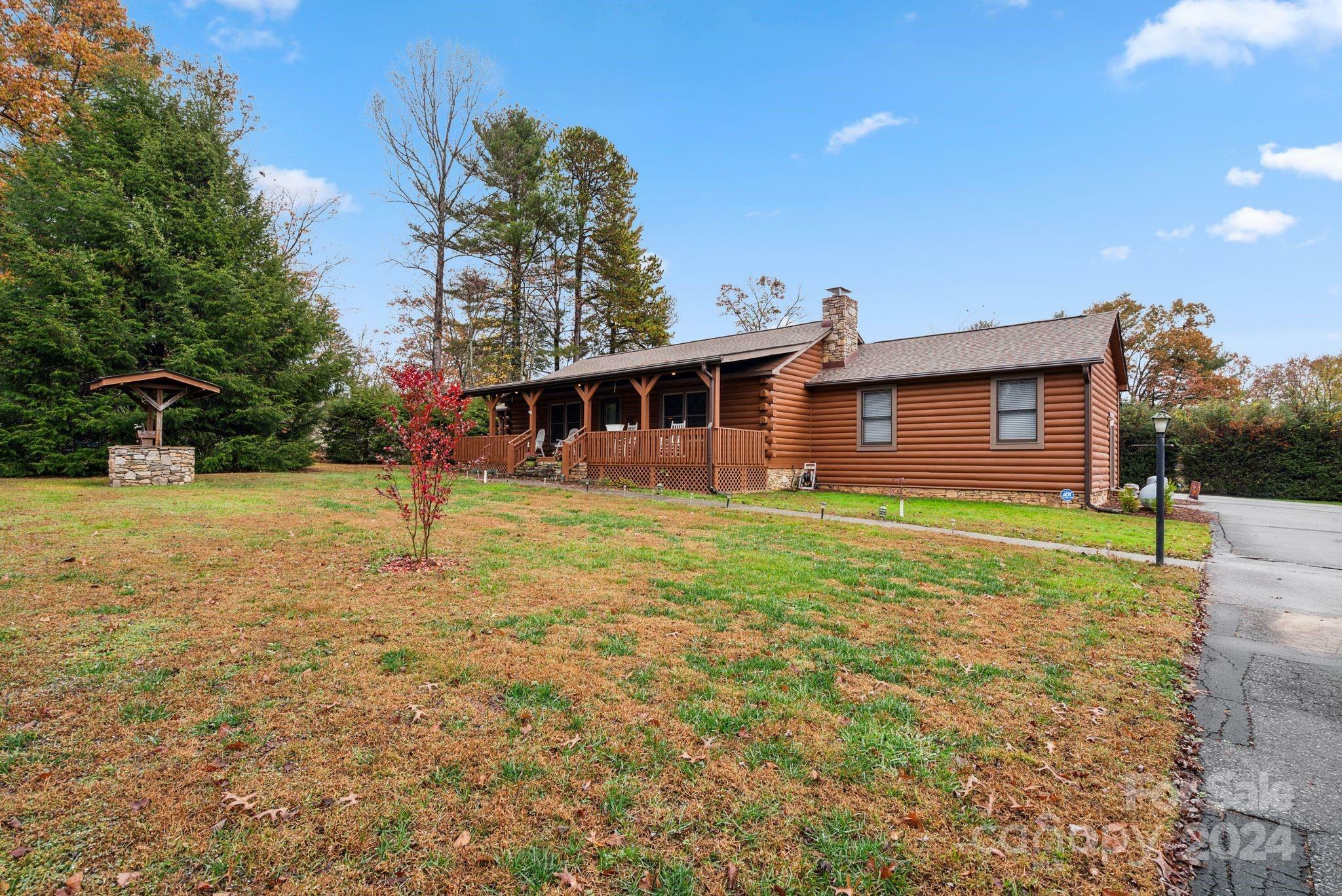 Property Photo:  42 Pine Tree Lane  NC 28731 