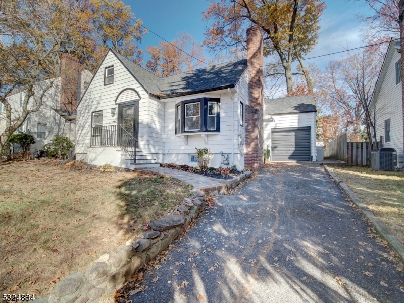 Property Photo:  375 Willow Dr  NJ 07083 