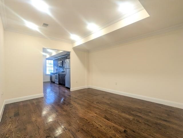 Property Photo:  211 Ogden Ave 1  NJ 07307 