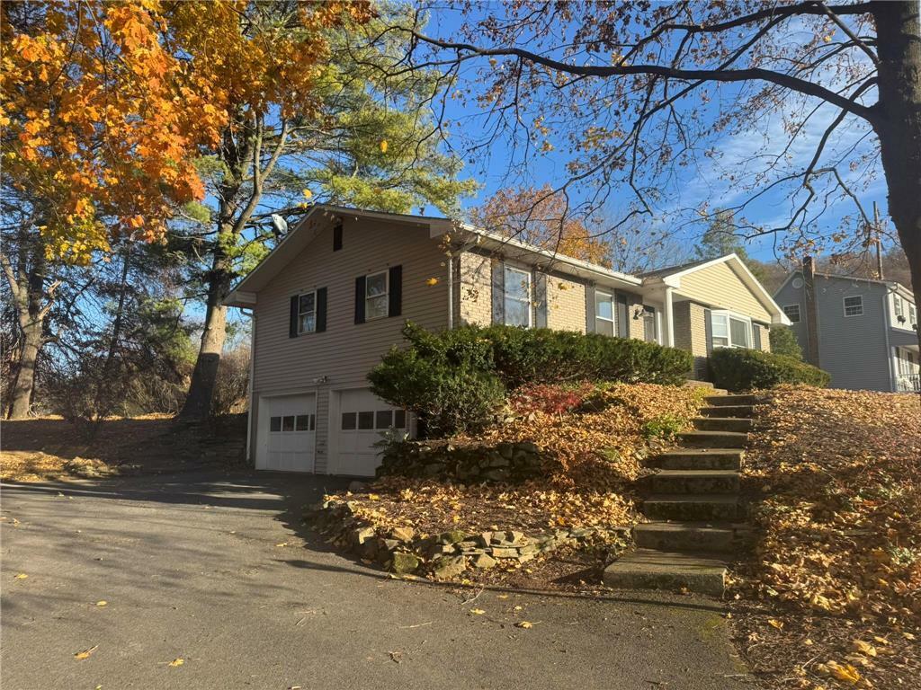 Property Photo:  1803 Meadow Lane Drive  PA 18040 