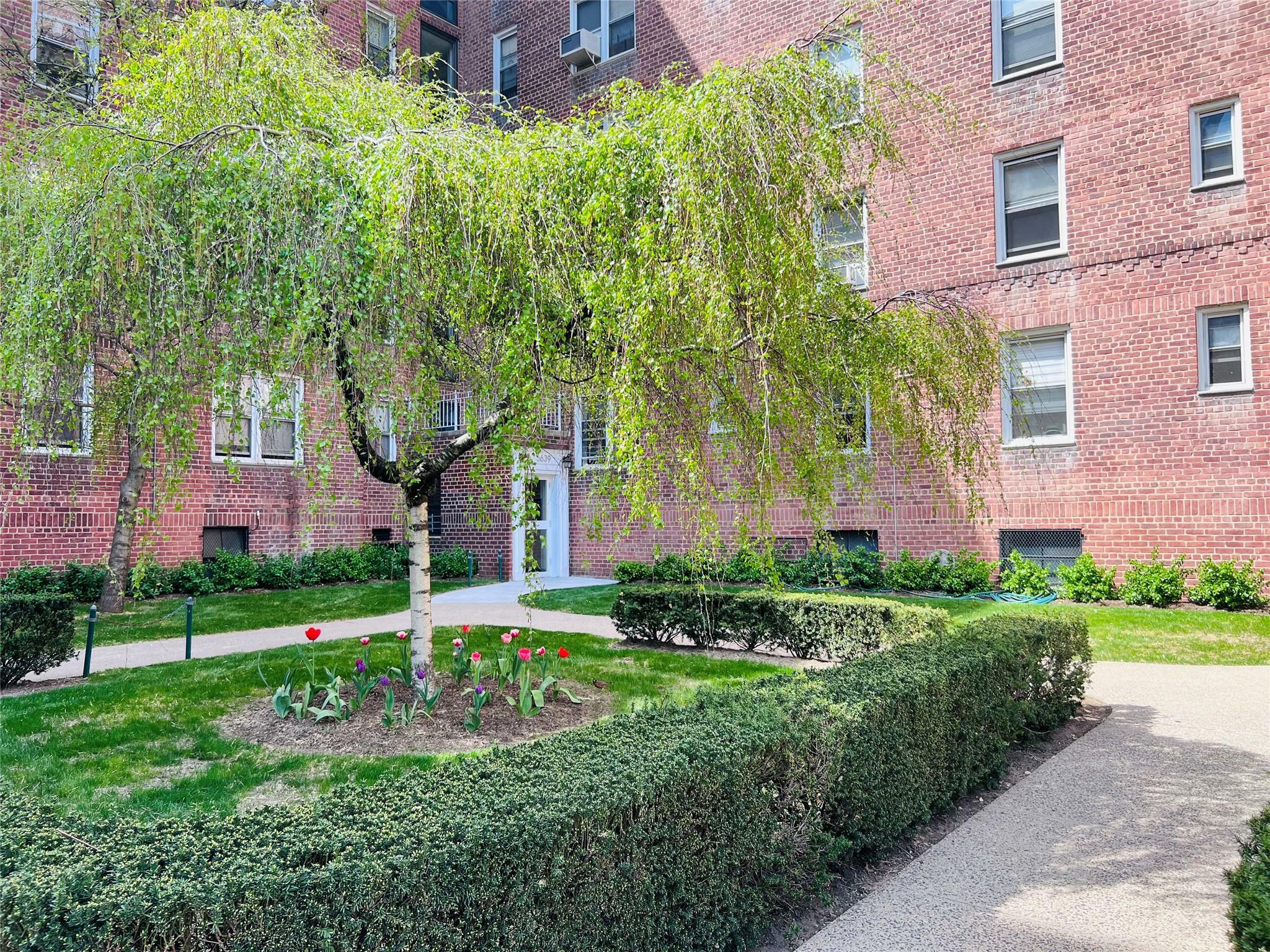 5639 Netherland Avenue 6B  Riverdale NY 10471 photo